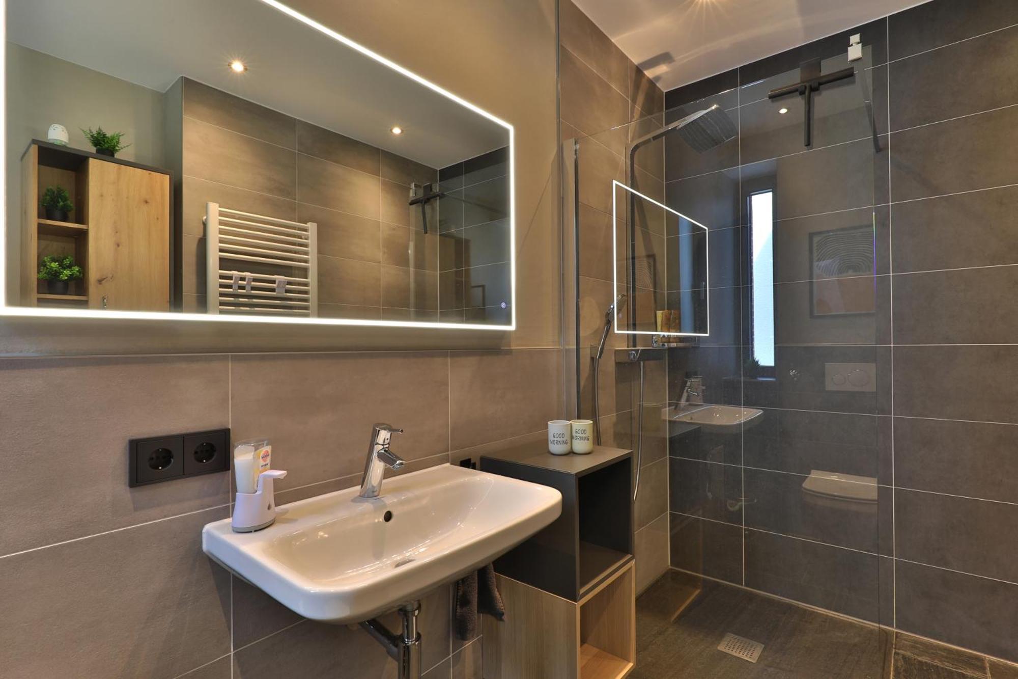 Moderne Studio-Wohnung Ґерстгофен Екстер'єр фото
